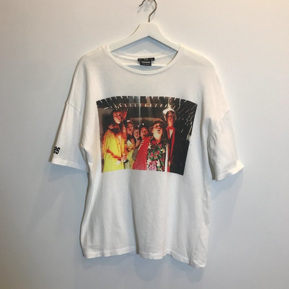 ❗️ ZARA GOONIES TEE❗️